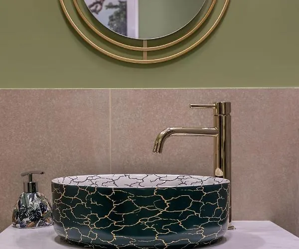 Holt - Bagheera's Den Nyaraló *