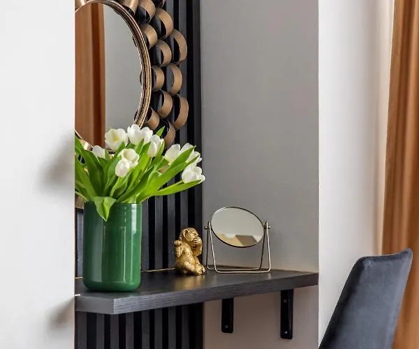 Holt - Bagheera's Den * Bukarest