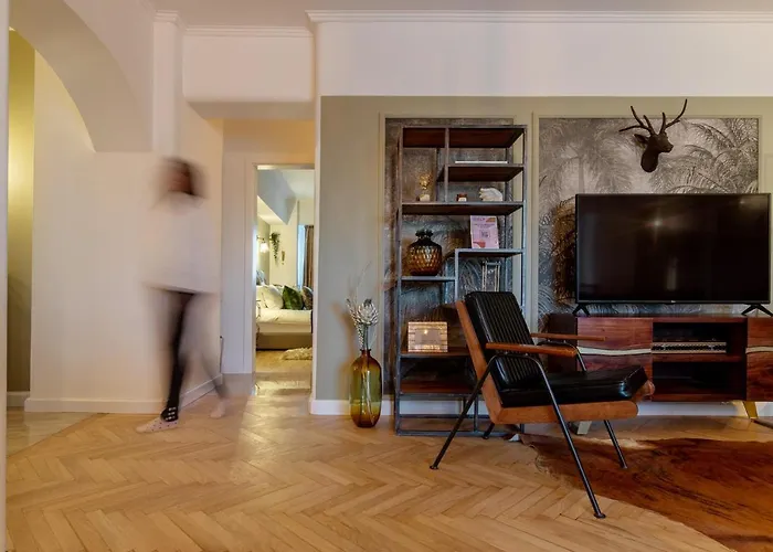 Nyaraló Holt - Bagheera's Den Bukarest