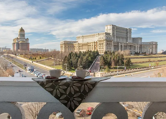 Holt - Bagheera's Den Nyaraló