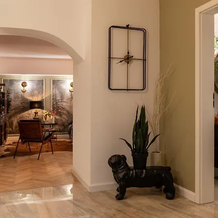 Holt - Bagheera's Den Holiday home *