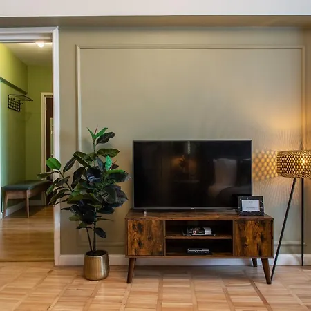 Case de vacanță Holt - Bagheera's Den *