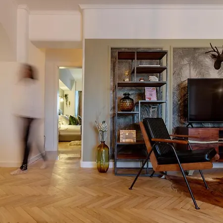 Ferienhaus Holt - Bagheera's Den Bukarest