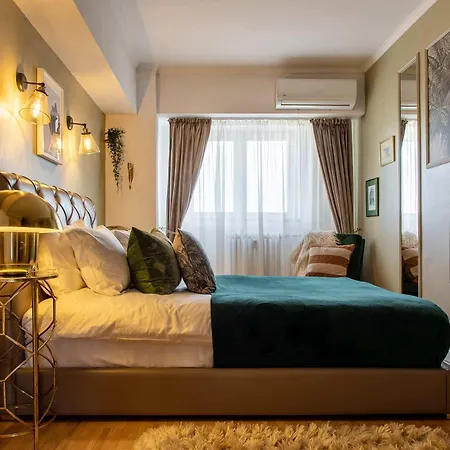 Holt - Bagheera's Den * Bukarest