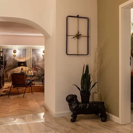 Holt - Bagheera's Den * Bucureşti