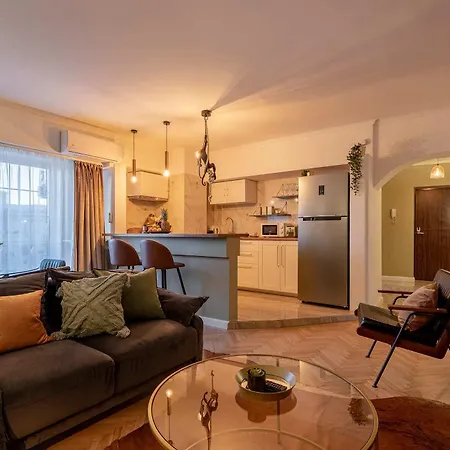 Ferienhaus Holt - Bagheera's Den Bukarest