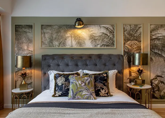 Holt - Bagheera's Den Feriehus Bukarest